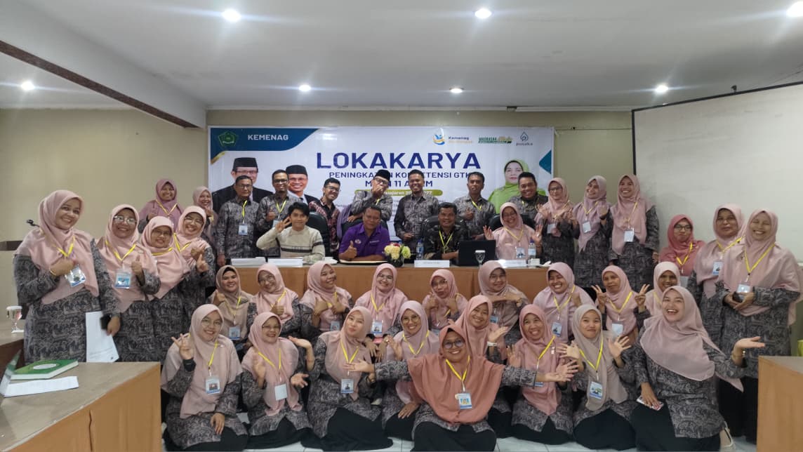 Pelatihan AI bagi Guru MtsN 11 Agam